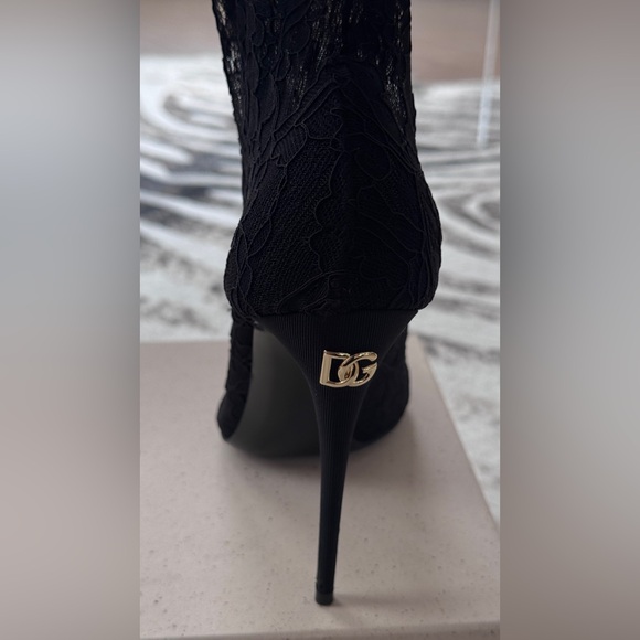 Dolce & Gabbana Lace Boots stiletto Gold D&G Logo Luxury Fashion Style - Picture 5 of 15
